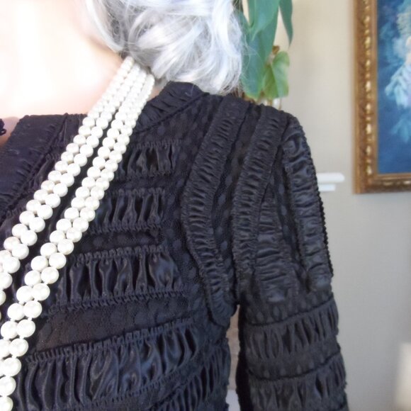 Diane von Furstenberg Black Textured Jacket & Pencil Skirt Set – Size 0/2 - Picture 7 of 16